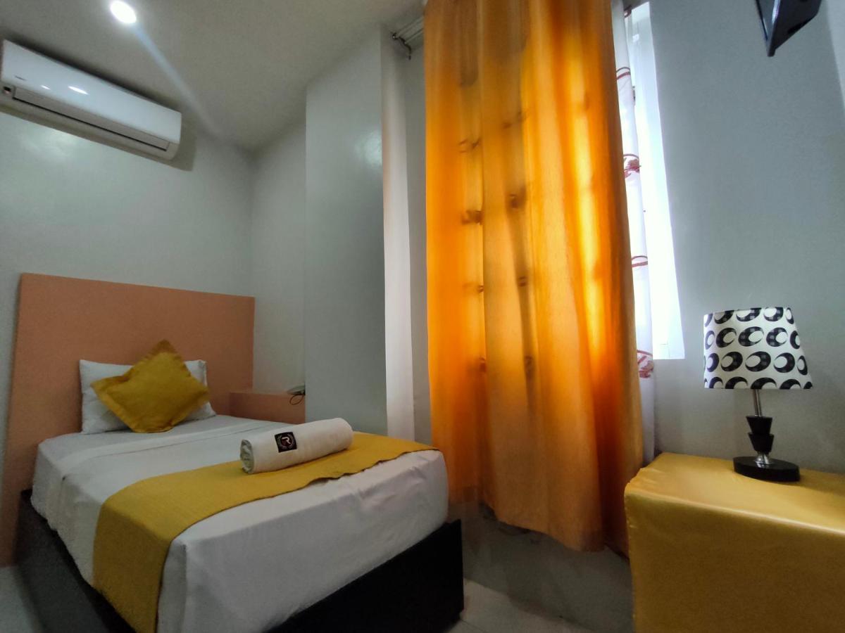 Villa Rosita Hotel Naga  Extérieur photo