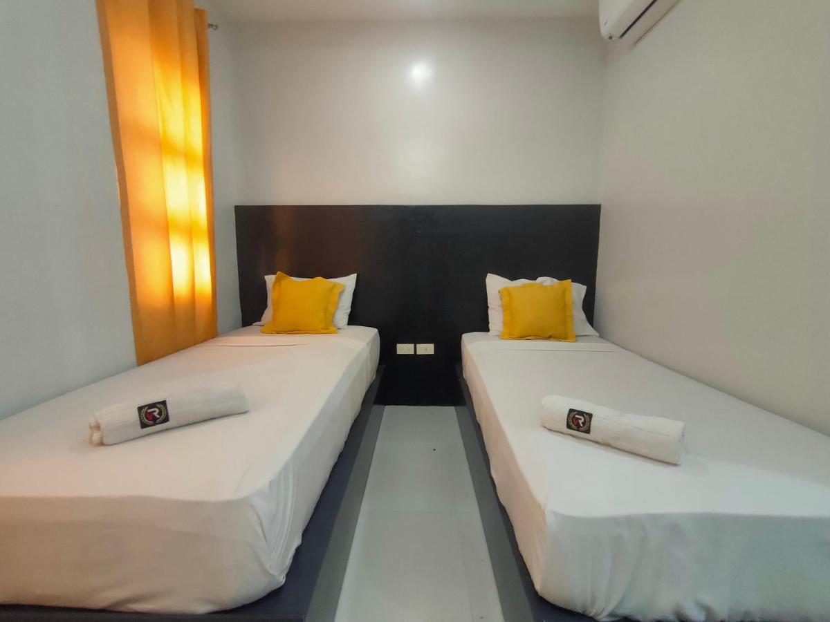 Villa Rosita Hotel Naga  Extérieur photo